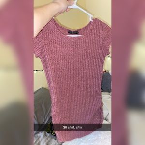 cute ribbed, sweater-like shirt :)